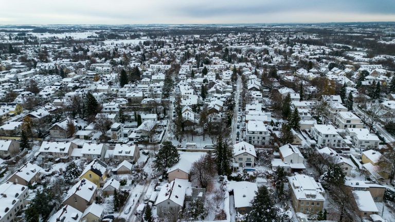 Essential Move-Out Cleaning Tips in Munich After Winter