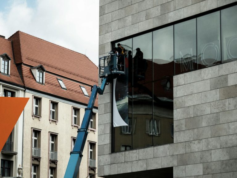 Profesjonalne mycie okien w Monachium: Cena i zakres usługi