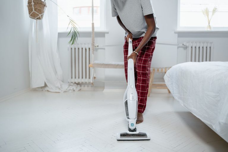 Effortless Weekend Prep: Your Ultimate Apartment Cleaning Checklist for Munich