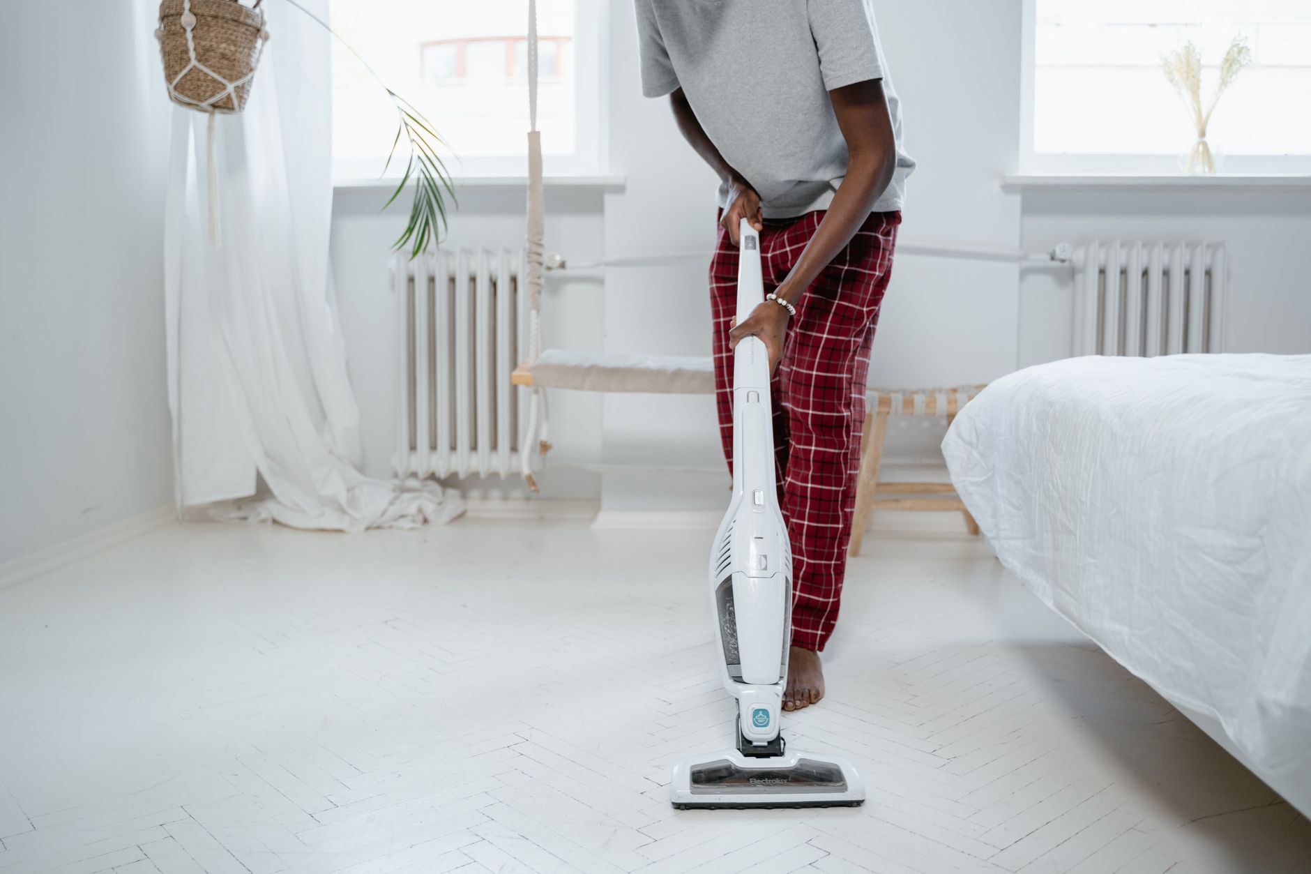 Effortless Weekend Prep: Your Ultimate Apartment Cleaning Checklist for Munich